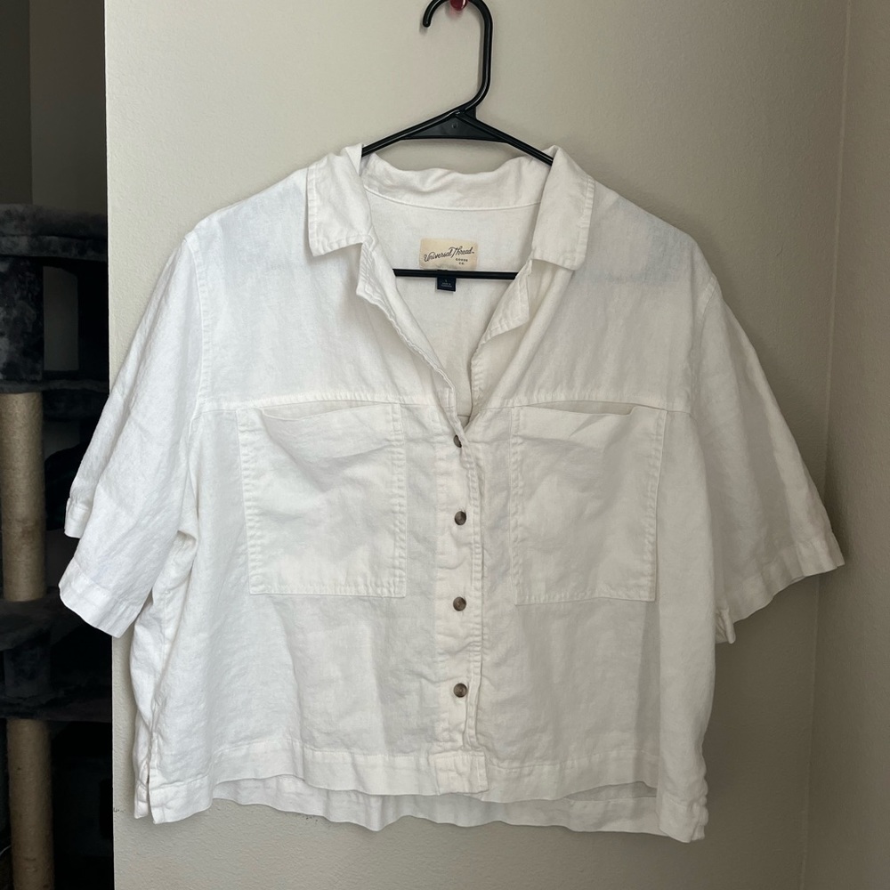 Universal Thread vintage style crop top